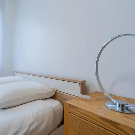 In - 2 Proche Airbus à St Martin Du Touch